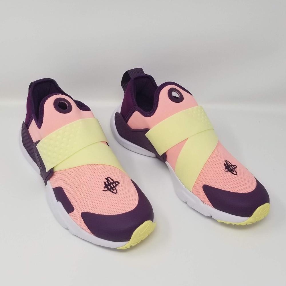 Nike Huarache Extreme GS sz 8 Womens AV8239 600